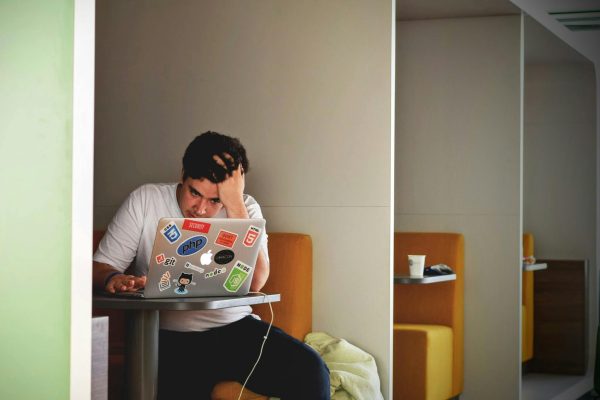 Understanding and Treating Emotional Numbness with Expert Care in Dubai